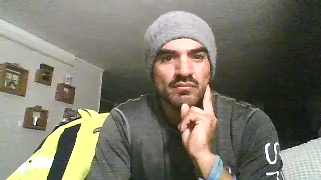 piggylatino online show from January 2026 10:46:02 PM