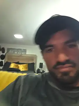 piggylatino online show from March 2026 09:40:01 PM