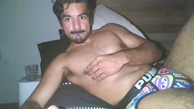 piggylatino online show from November 2025 10:05:01 AM