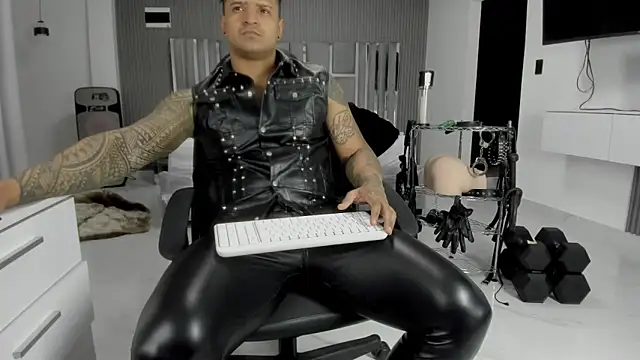 master leather online show from June 2026 04:57:02 AM