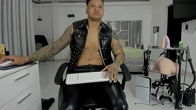 master leather online show from May 2026 02:04:02 PM