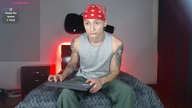 ArthurPhoenixx online show from January 2026 12:50:02 AM