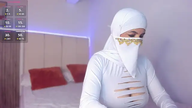 Hannaa Dolly online show from December 2025 02:45:02 AM