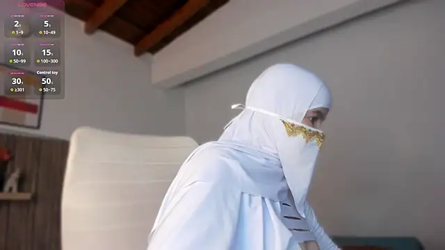 Hannaa Dolly online show from November 2025 02:59:02 AM