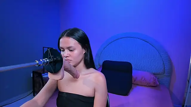 Sara rhoades online show from March 2026 08:35:01 PM