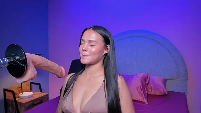 Sara rhoades online show from March 2026 07:19:02 PM