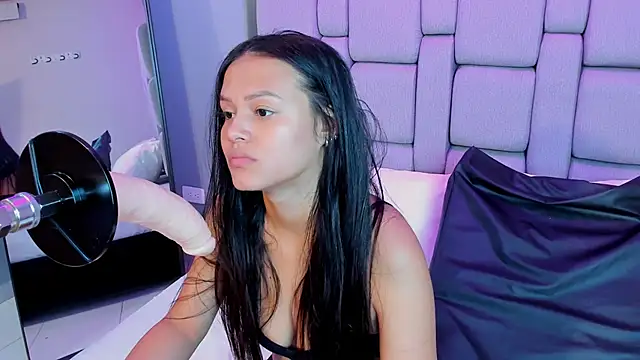 Sara rhoades online show from November 2025 11:43:01 AM