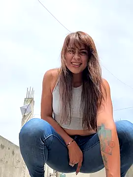 valeria absurdah online show from December 2025 06:18:02 PM