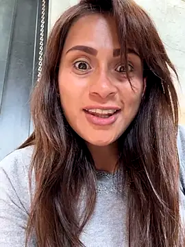 valeria absurdah online show from December 2025 08:42:02 PM