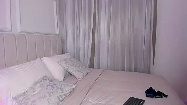 KaliBloom online show from December 2025 11:32:02 PM