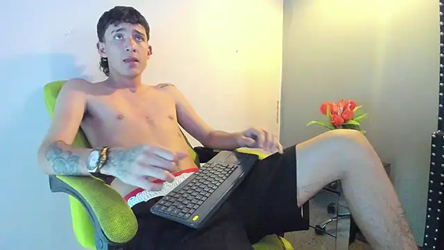 Xanderr owen2 online show from January 2026 07:52:02 PM