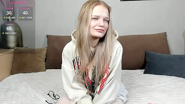 MicheleHonas online show from December 2025 05:25:01 PM