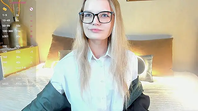 MicheleHonas online show from December 2025 06:45:01 PM