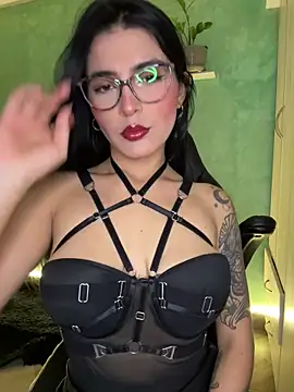 Cristal Cerati  online show from December 2025 02:54:01 PM