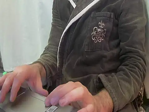 Youngboys30 online show from November 2025 01:06:01 AM