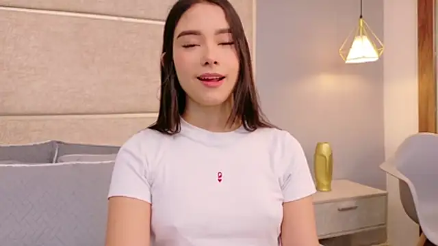 Sophie Honey18 online show from December 2025 12:53:01 PM