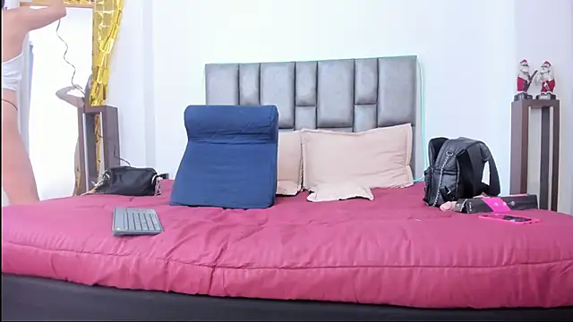 sarahhernandez online show from January 2026 02:33:01 PM