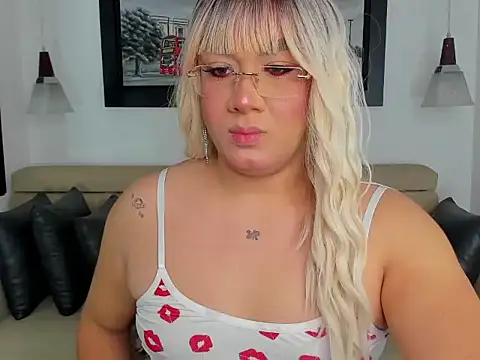 PamelaAdamsTs online show from December 2025 04:25:01 AM