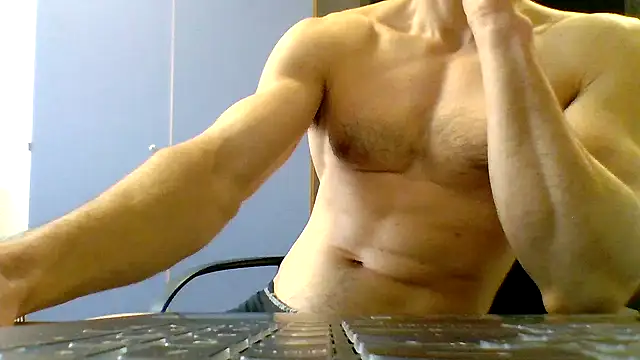 NaughtyWolf322 online show from May 2026 04:10:01 PM