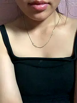 Snapshot of Winnie-sexy chatting on November 2025 05:33:02 AM Winnie-sexy online show from November 2025 05:33:02 AM