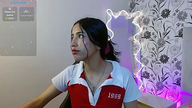 Joselyn tay online show from March 2026 11:44:01 AM