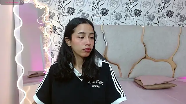 Joselyn tay online show from March 2026 02:21:01 PM