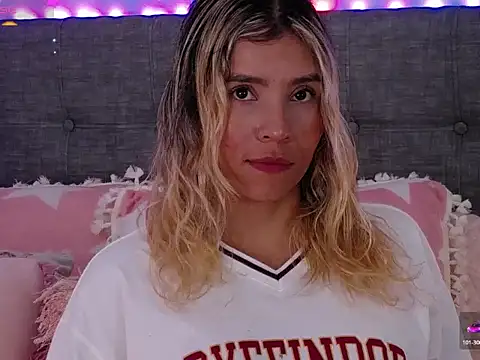 Antonella Lee online show from January 2026 06:33:01 PM