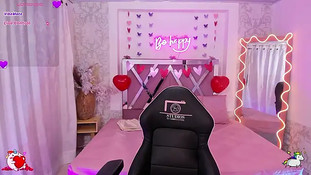 ISABELA TAY online show from February 2026 11:33:01 AM