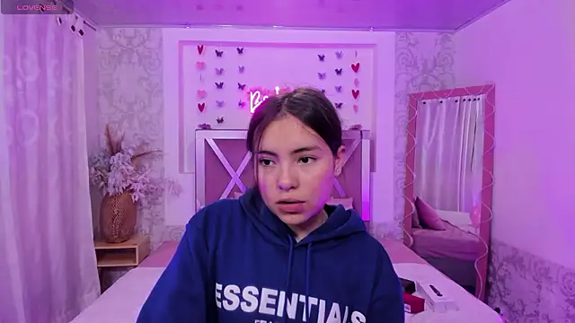 ISABELA TAY online show from March 2026 11:47:01 AM