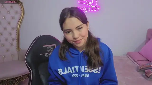 ISABELA TAY online show from May 2026 12:12:01 PM