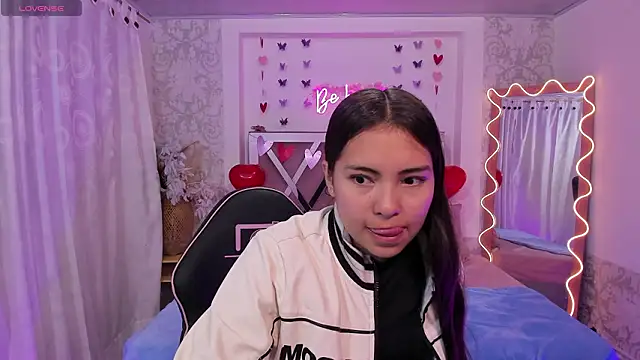 ISABELA TAY online show from February 2026 11:33:02 AM