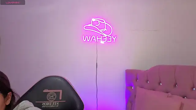 ISABELA TAY online show from April 2026 11:35:01 AM