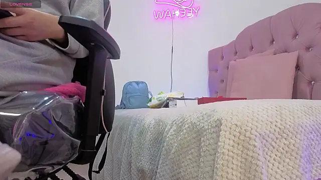 ISABELA TAY online show from April 2026 11:34:01 AM