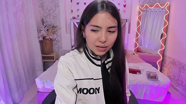 ISABELA TAY online show from March 2026 11:45:01 AM