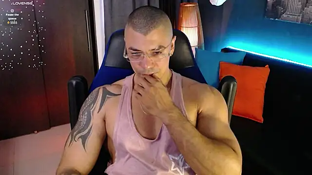 Snapshot of Zed_ferrer chatting on November 2025 10:10:02 PM Zed ferrer online show from November 2025 10:10:02 PM