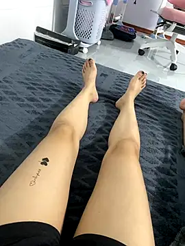 Snapshot of Bella_wett chatting on November 2025 03:49:01 PM Bella wett online show from November 2025 03:49:01 PM