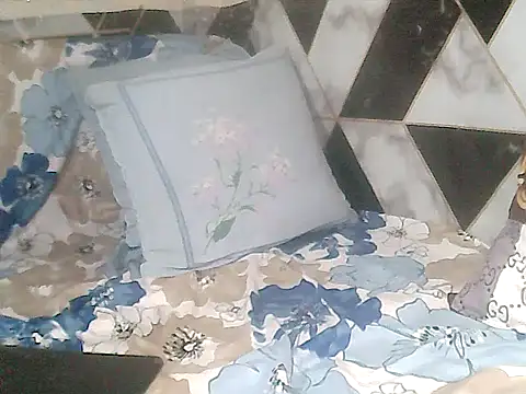 loriepinay46 online show from December 2025 07:35:01 AM