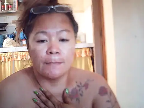 loriepinay46 online show from May 2026 10:13:01 PM
