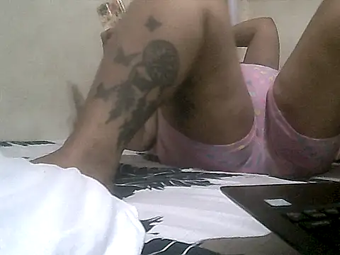 loriepinay46 online show from November 2025 01:59:01 PM