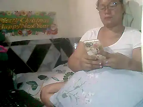 loriepinay46 online show from January 2026 01:29:01 PM