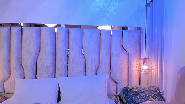 Caroline palmerr online show from January 2026 03:10:01 AM