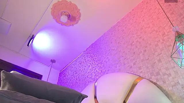 Caroline palmerr online show from November 2025 03:17:02 AM