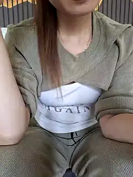 Snapshot of Niss8386 chatting on November 2025 04:38:02 AM Niss8386 online show from November 2025 04:38:02 AM