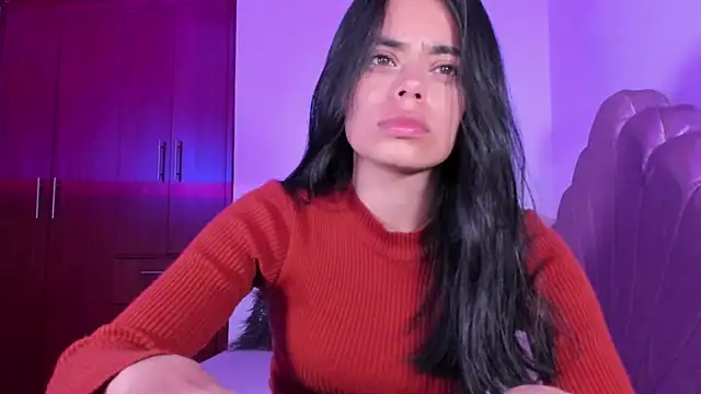 Snapshot of Bella_Val chatting on November 2025 04:05:02 AM Bella Val online show from November 2025 04:05:02 AM