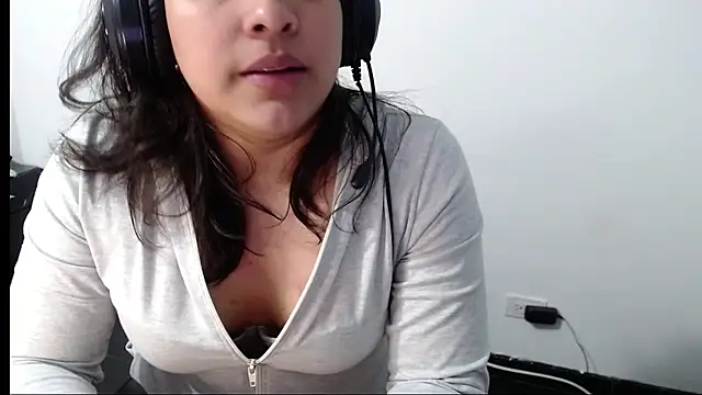 Little-rouse online show from February 2026 03:39:01 AM