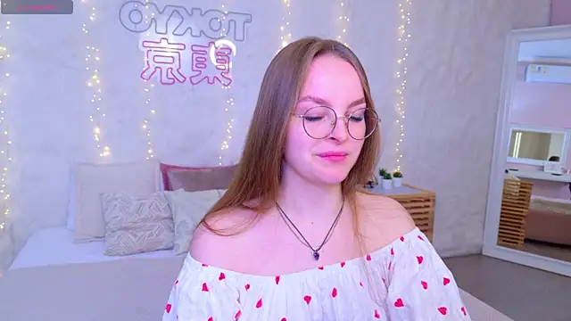 MadisonSmitt online show from April 2026 05:03:01 AM