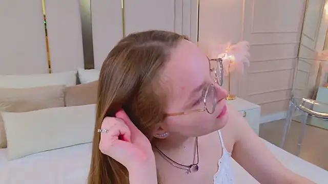 MadisonSmitt online show from April 2026 05:10:01 AM