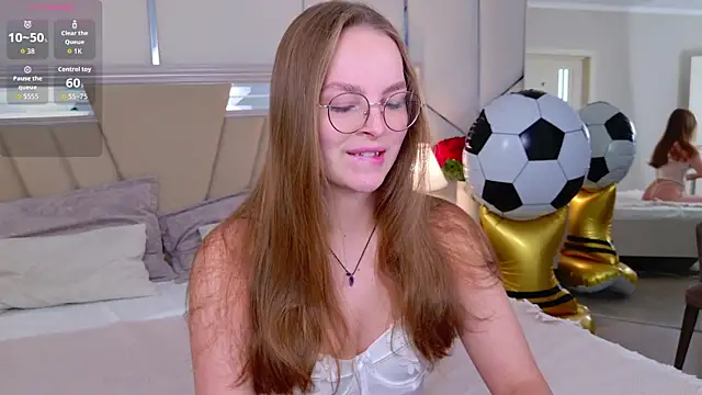 Snapshot of MadisonSmitt chatting on July 2026 05:05:02 AM MadisonSmitt online show from July 2026 05:05:02 AM