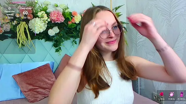 MadisonSmitt online show from November 2025 05:08:01 AM