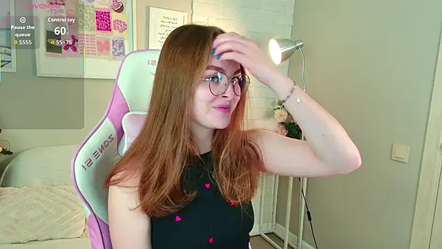 MadisonSmitt online show from December 2025 05:09:01 AM